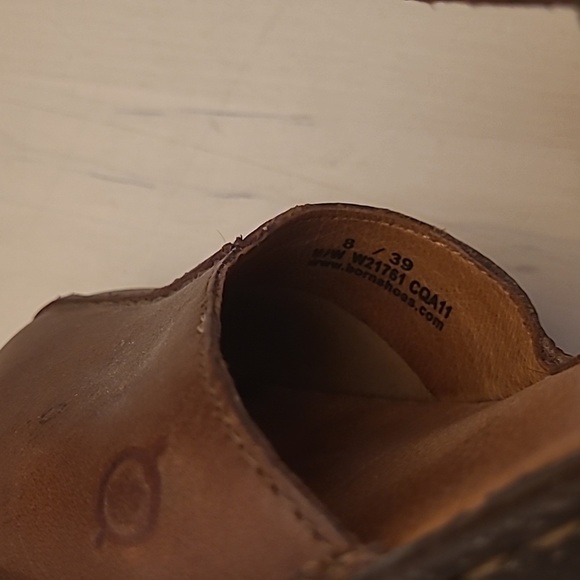 EUC Born Jolina Leather 2in Heeled Clog with Buckle Closure Comes with the Box - Picture 11 of 17